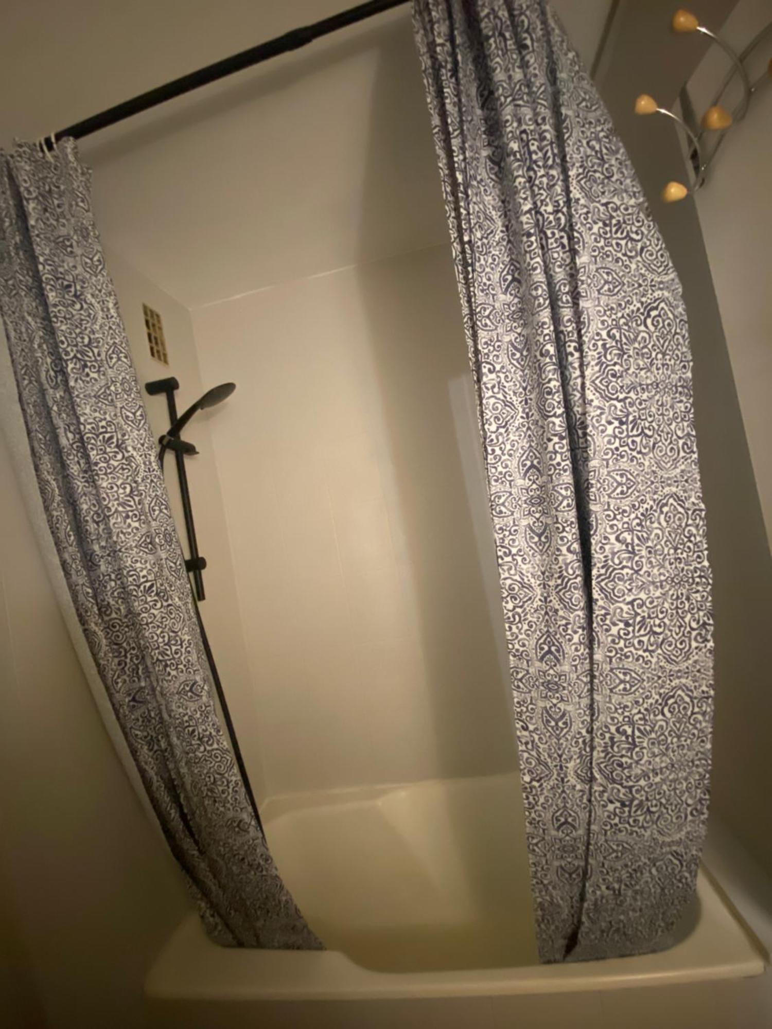 Bel Appartement Spacieux ,Convivial De 3 Chambres Avec Parking Prive Secure Кан Екстер'єр фото